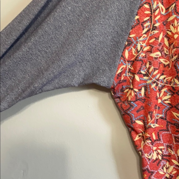 Lularoe baseball t-shirt with floral print - Picture 3 of 3